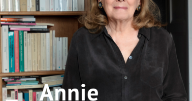 Le prix Nobel de littérature 2022 couronne la romancière française Annie Ernaux
